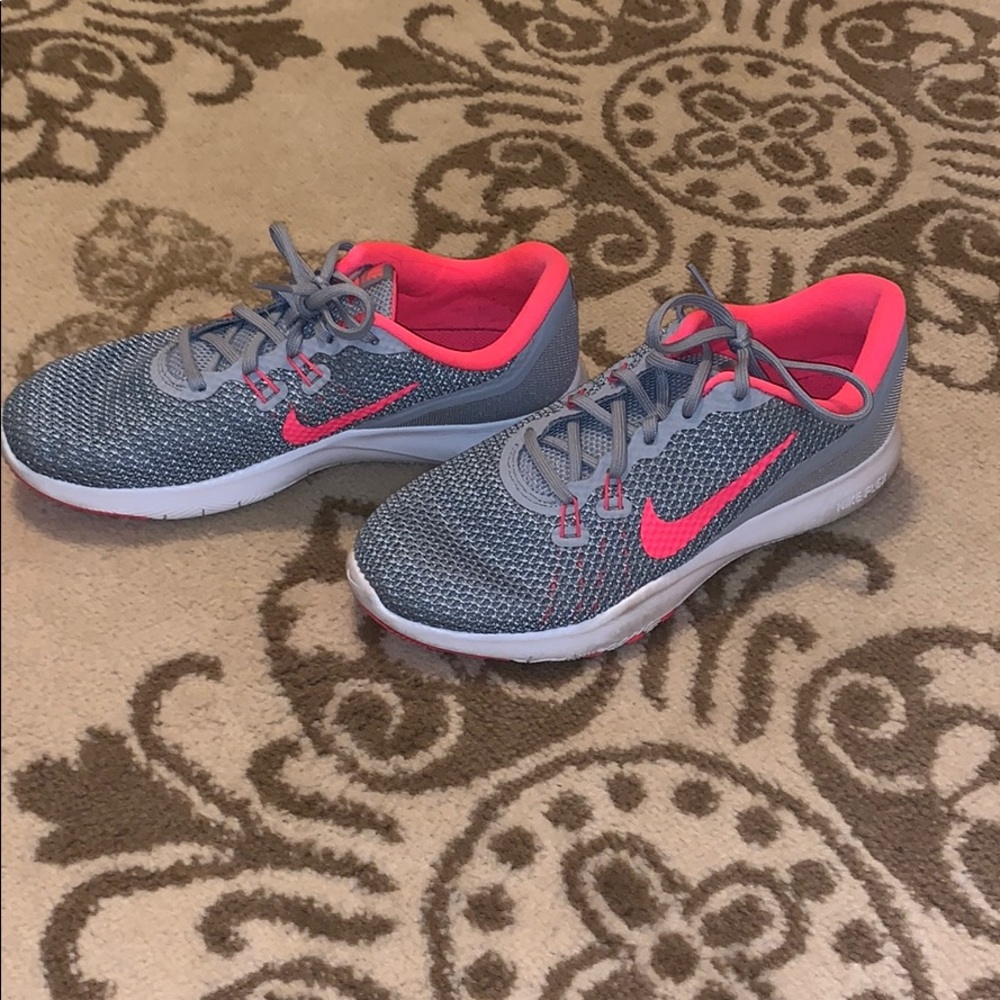 Women’s Nike Flex Sneakers